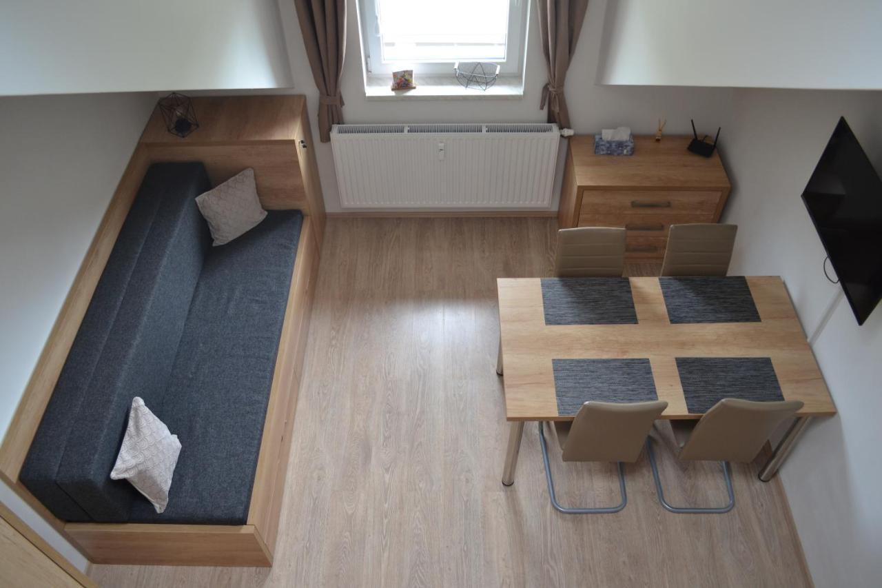 Apartma Fara Loučná nad Desnou Esterno foto