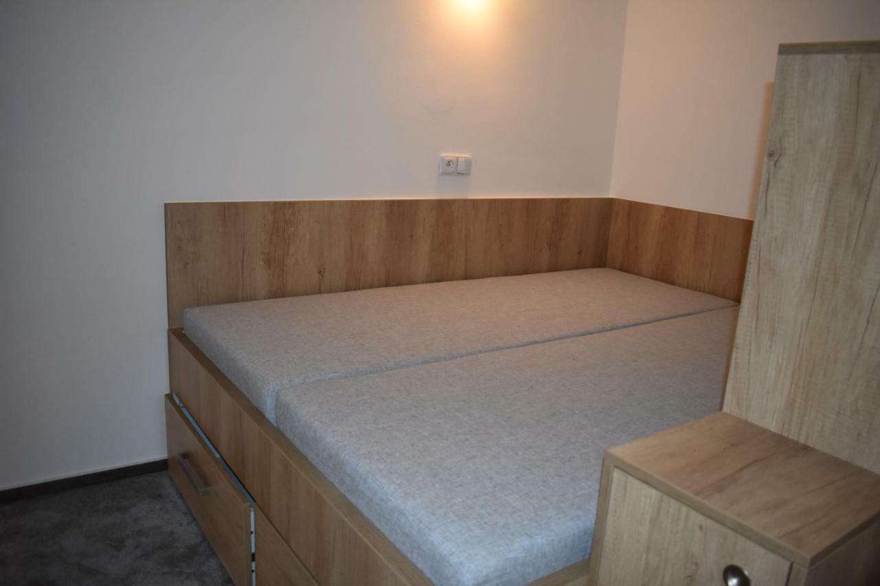 Apartma Fara Loučná nad Desnou Esterno foto